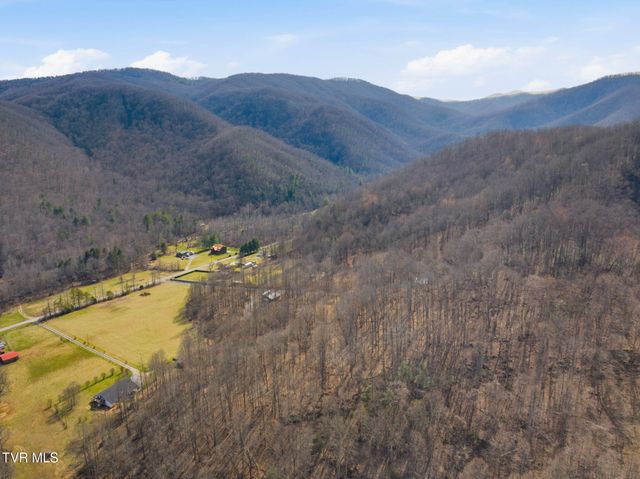 724 Dry Creek Road, Jonesborough, TN 37659