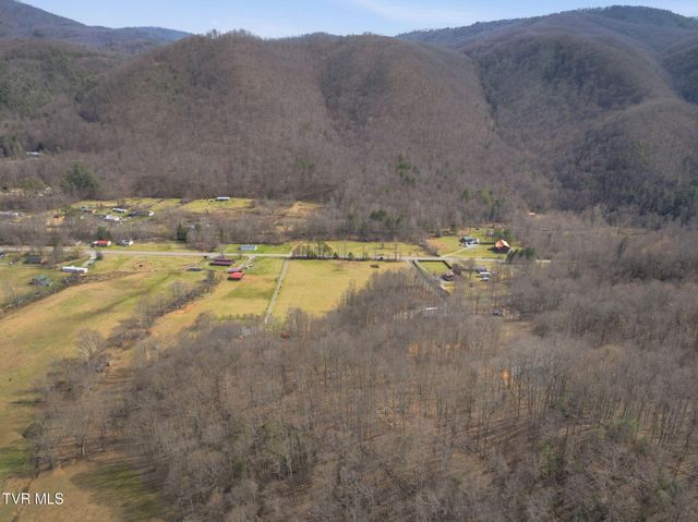 724 Dry Creek Road, Jonesborough, TN 37659