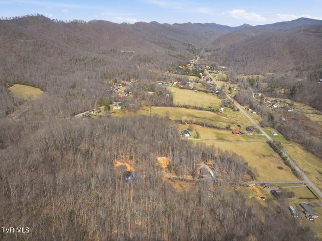 724 Dry Creek Road, Jonesborough, TN 37659