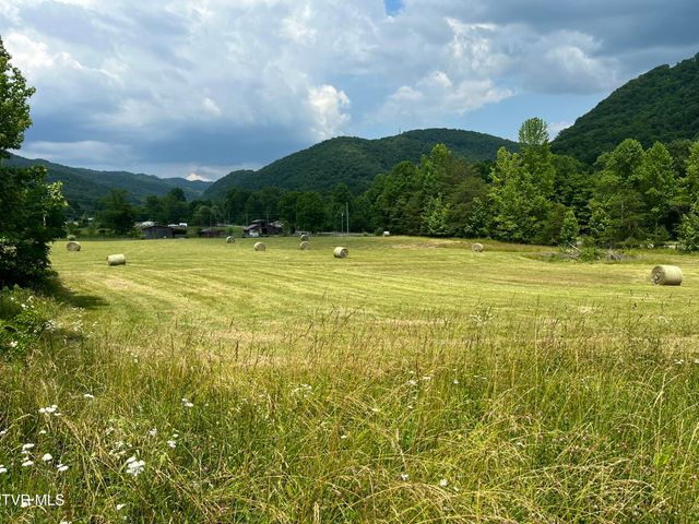 724 Dry Creek Road, Jonesborough, TN 37659