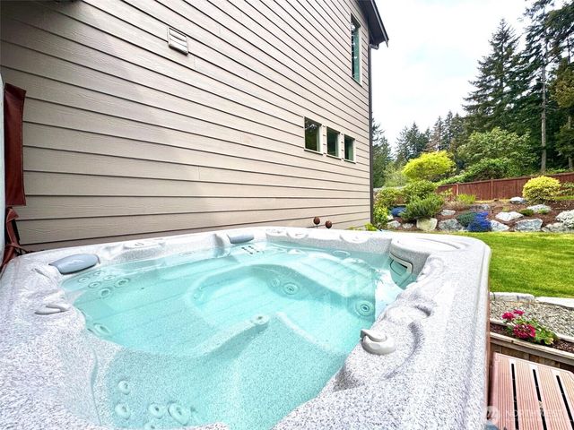 5513 67th Street Ct NW, Gig Harbor, WA 98335