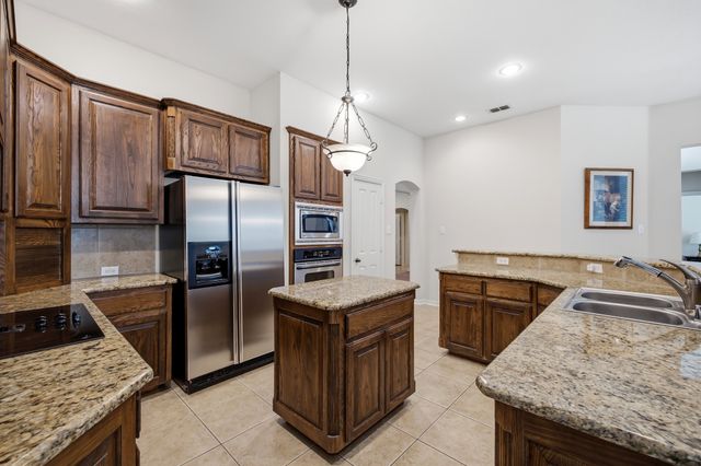 917 Water Oak Drive, Grapevine, TX 76051