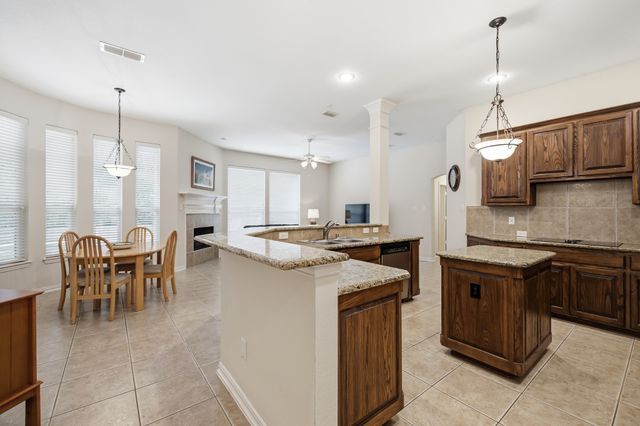 917 Water Oak Drive, Grapevine, TX 76051