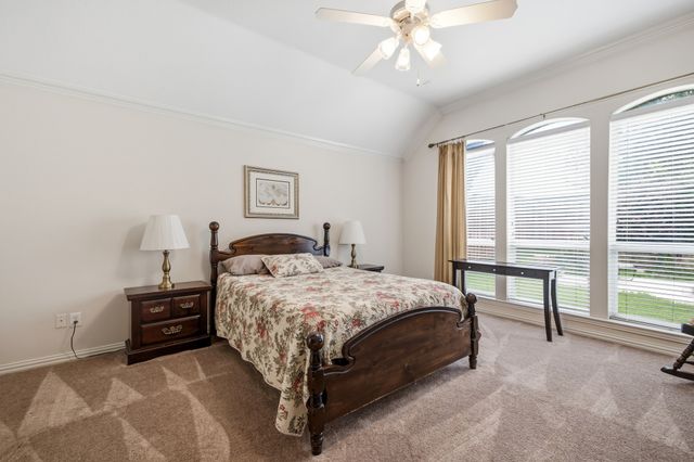 917 Water Oak Drive, Grapevine, TX 76051