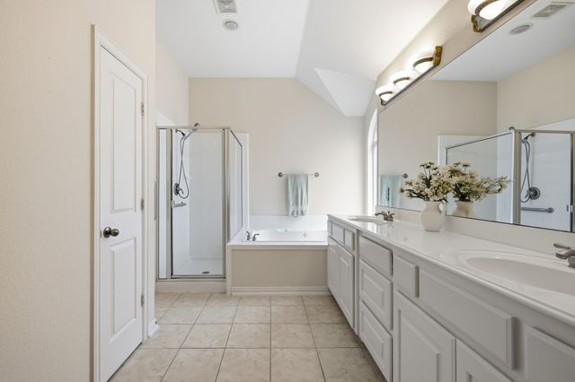 917 Water Oak Drive, Grapevine, TX 76051