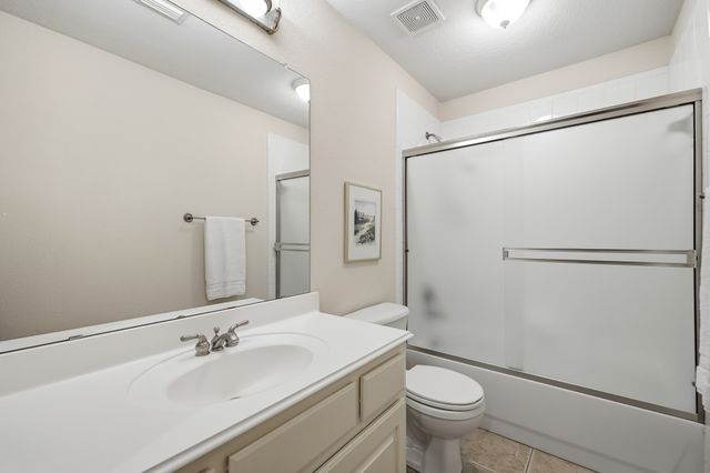 917 Water Oak Drive, Grapevine, TX 76051