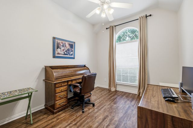917 Water Oak Drive, Grapevine, TX 76051