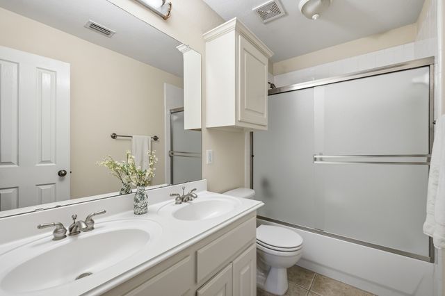 917 Water Oak Drive, Grapevine, TX 76051