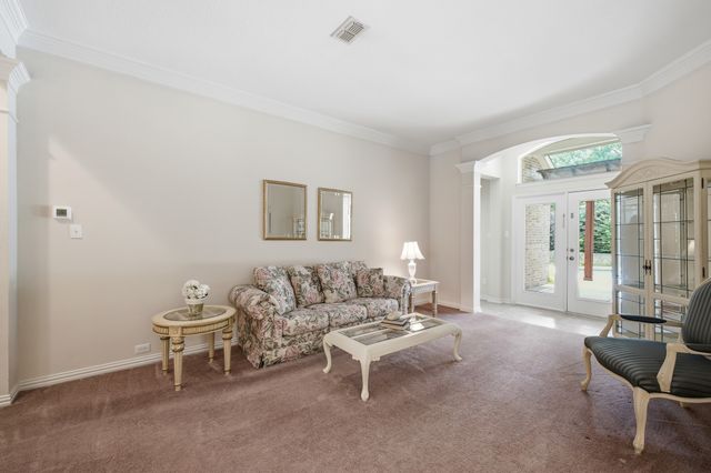 917 Water Oak Drive, Grapevine, TX 76051
