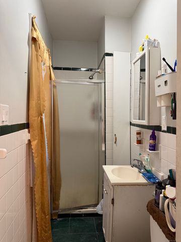 412 Dewey Street, Bridgeport, CT 06605