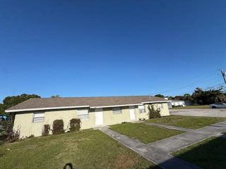 1205 Ave K, Fort Pierce, FL 34950