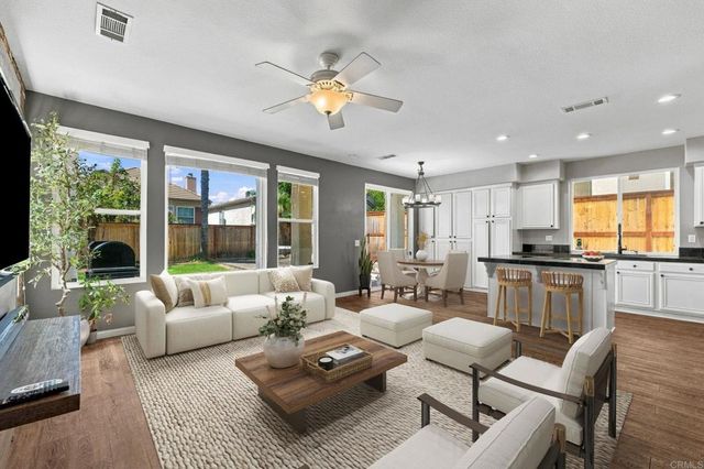 1495 Enchante Way, Oceanside, CA 92056