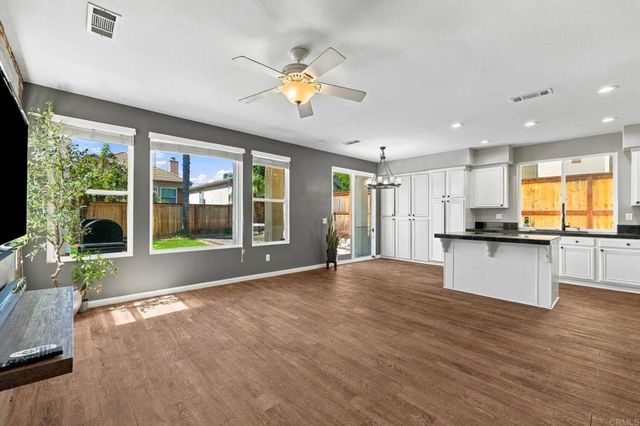 1495 Enchante Way, Oceanside, CA 92056