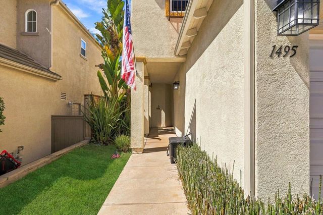 1495 Enchante Way, Oceanside, CA 92056