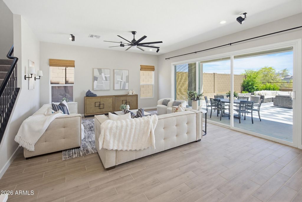 Image 10 of property listing at 21307 N 59th Terrace, Phoenix, AZ 85054