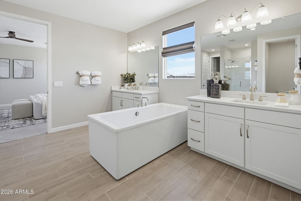 Image 19 of property listing at 21307 N 59th Terrace, Phoenix, AZ 85054