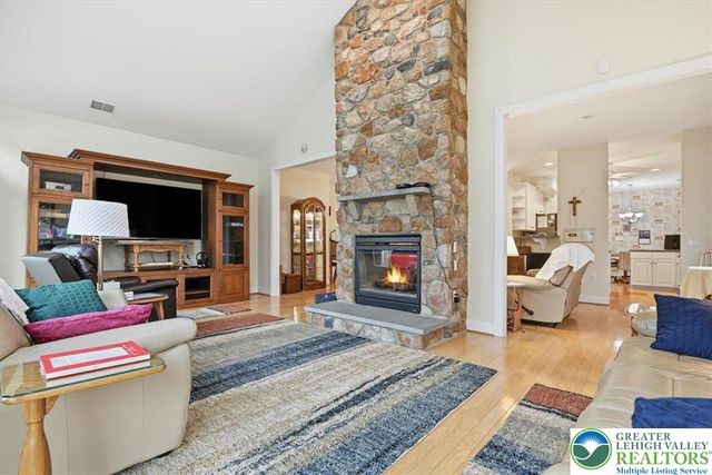 3 Nottingham Lane, Easton, PA 18045