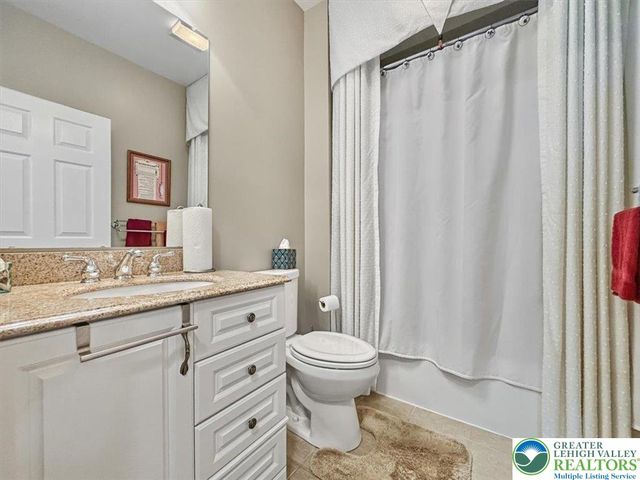 3 Nottingham Lane, Easton, PA 18045