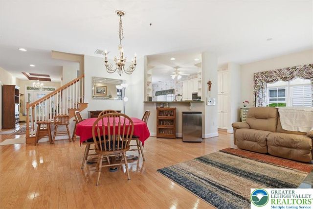 3 Nottingham Lane, Easton, PA 18045