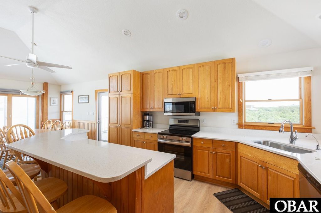 Image 12 of property listing at 1982 Sandpiper Road, Corolla, NC 27927