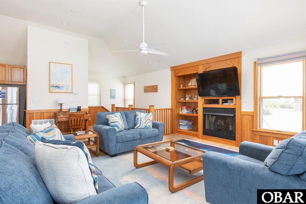 Image 3 of property listing at 1982 Sandpiper Road, Corolla, NC 27927