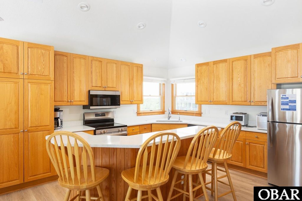 Image 9 of property listing at 1982 Sandpiper Road, Corolla, NC 27927