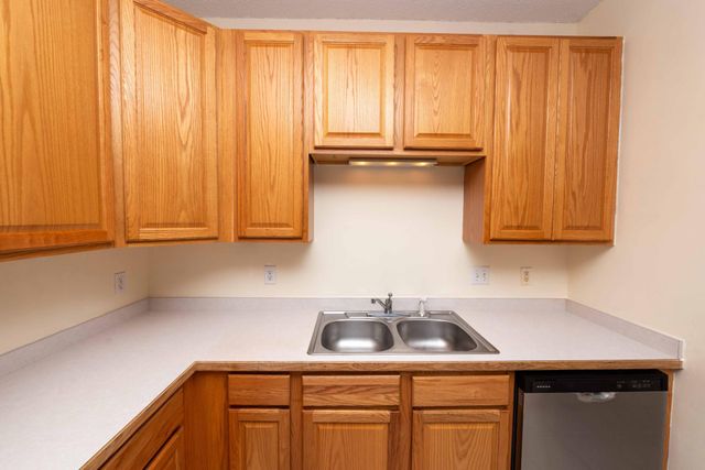 4824 E 53rd Street 322, Minneapolis, MN 55417