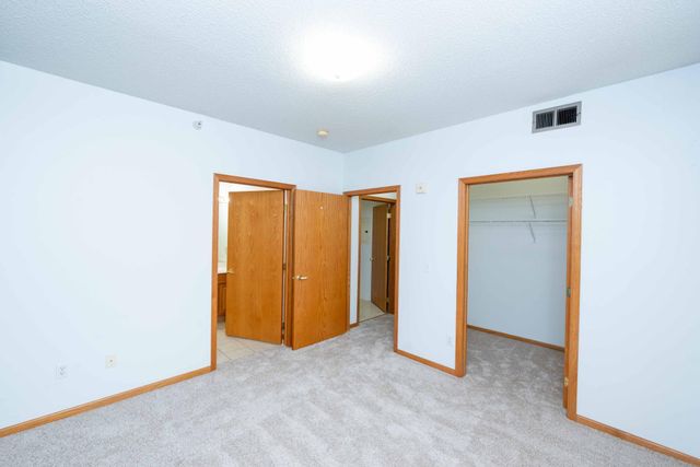 4824 E 53rd Street 322, Minneapolis, MN 55417