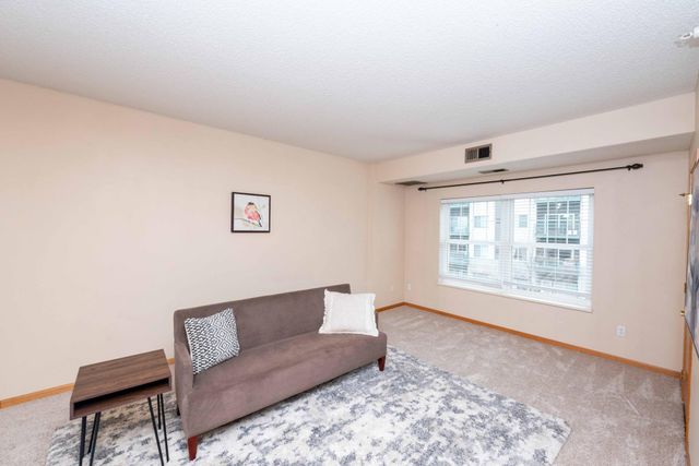 4824 E 53rd Street 322, Minneapolis, MN 55417