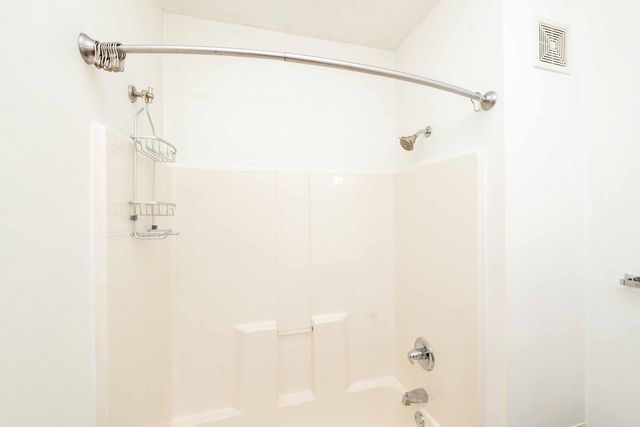 4824 E 53rd Street 322, Minneapolis, MN 55417