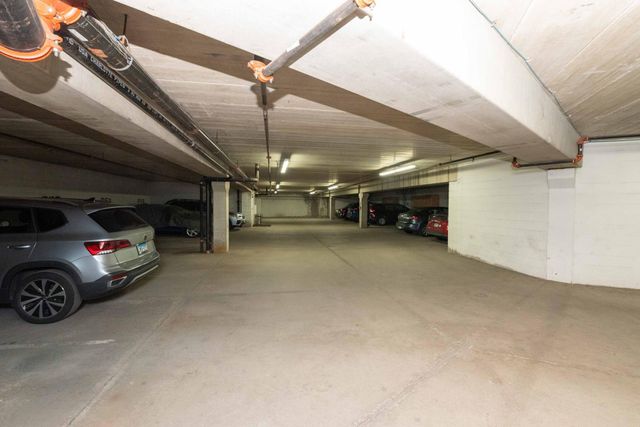 4824 E 53rd Street 322, Minneapolis, MN 55417