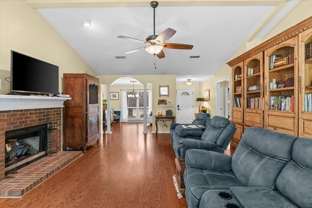 108 Sandy Springs Rd, Dothan, AL 36303