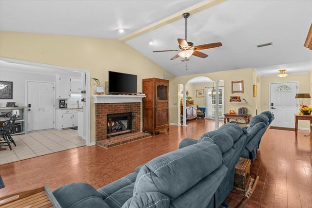 108 Sandy Springs Rd, Dothan, AL 36303