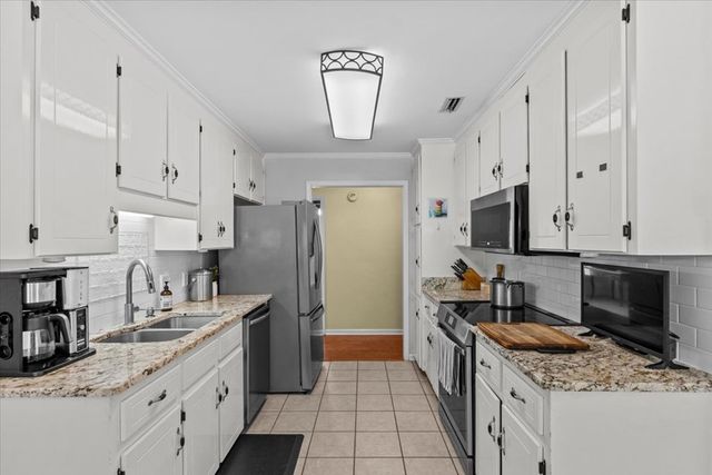 108 Sandy Springs Rd, Dothan, AL 36303