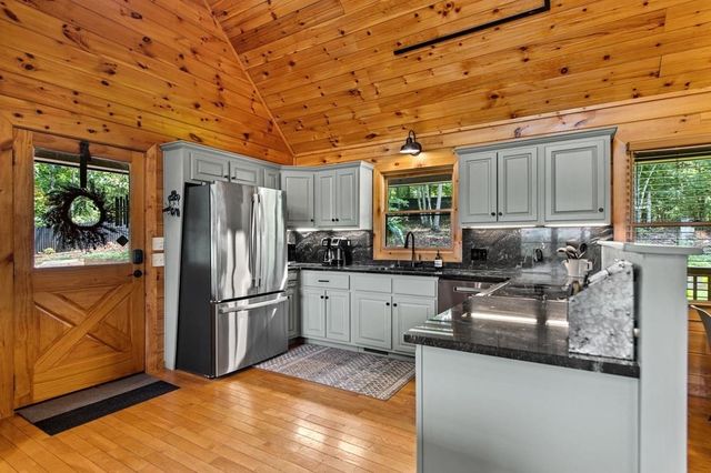 185 Austin Mountain Road, Copperhill, TN 37317