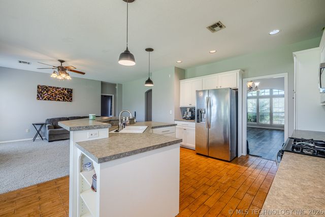 19822 E 38th Place S, Broken Arrow, OK 74014