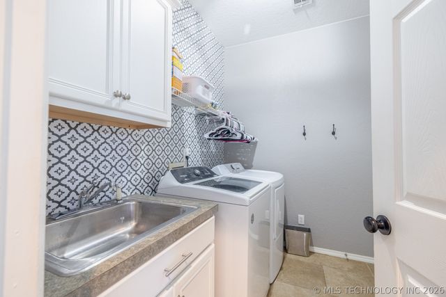 19822 E 38th Place S, Broken Arrow, OK 74014