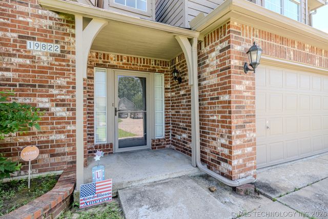 19822 E 38th Place S, Broken Arrow, OK 74014