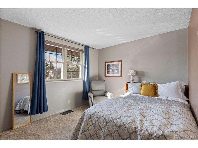 3704 S Mission Pkwy, Aurora, CO 80013