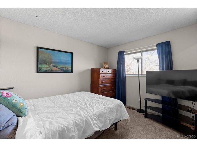 3704 S Mission Pkwy, Aurora, CO 80013