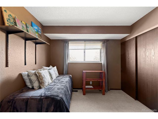 3704 S Mission Pkwy, Aurora, CO 80013