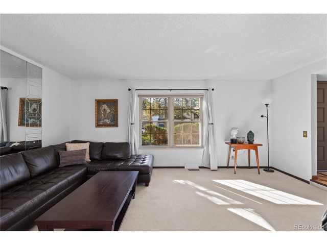 3704 S Mission Pkwy, Aurora, CO 80013