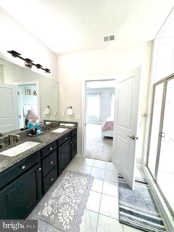 22341 TRAILVIEW CROSSING TER, Ashburn, VA 20148
