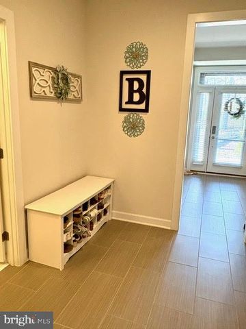 22341 TRAILVIEW CROSSING TER, Ashburn, VA 20148
