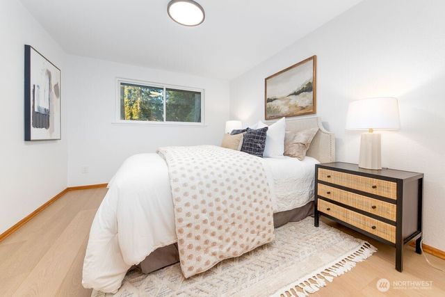 3733 221st Avenue SE, Sammamish, WA 98075