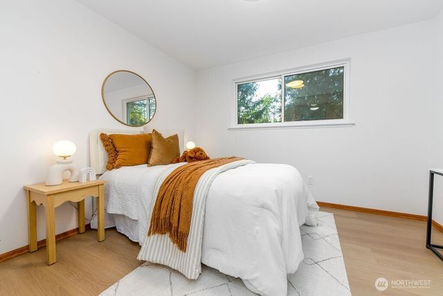 3733 221st Avenue SE, Sammamish, WA 98075