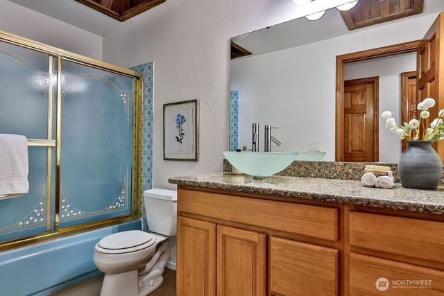 3733 221st Avenue SE, Sammamish, WA 98075