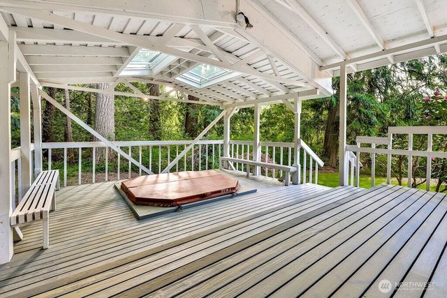 3733 221st Avenue SE, Sammamish, WA 98075