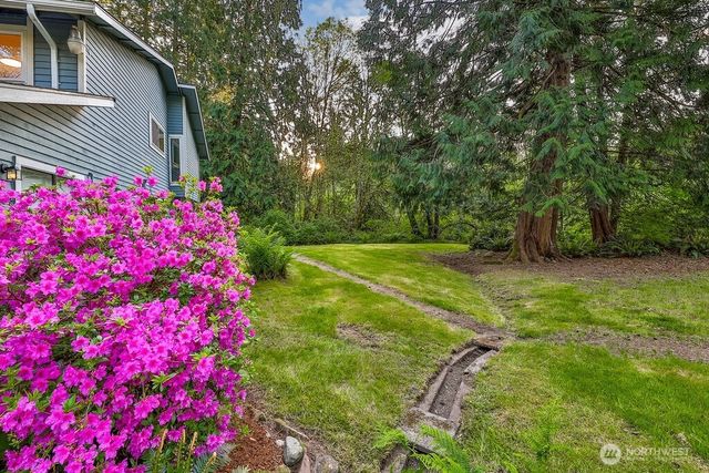 3733 221st Avenue SE, Sammamish, WA 98075