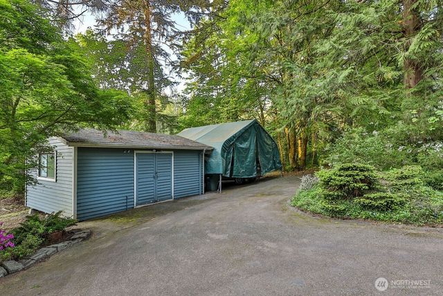 3733 221st Avenue SE, Sammamish, WA 98075
